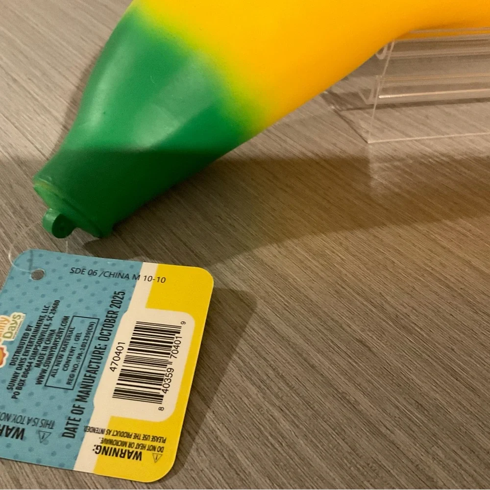 Laffy Snacks Viral Squishy Giant Banana - Picture 3 of 4